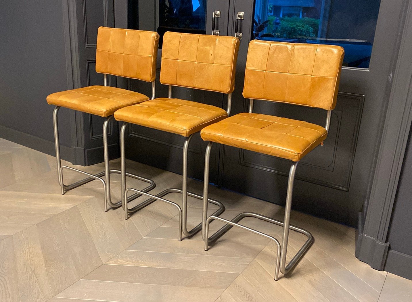 Set van 3 lederen Jess design barkrukken,  cognac, Ophalen, Met voetsteun, 60 tot 90 cm, Zo goed als nieuw
