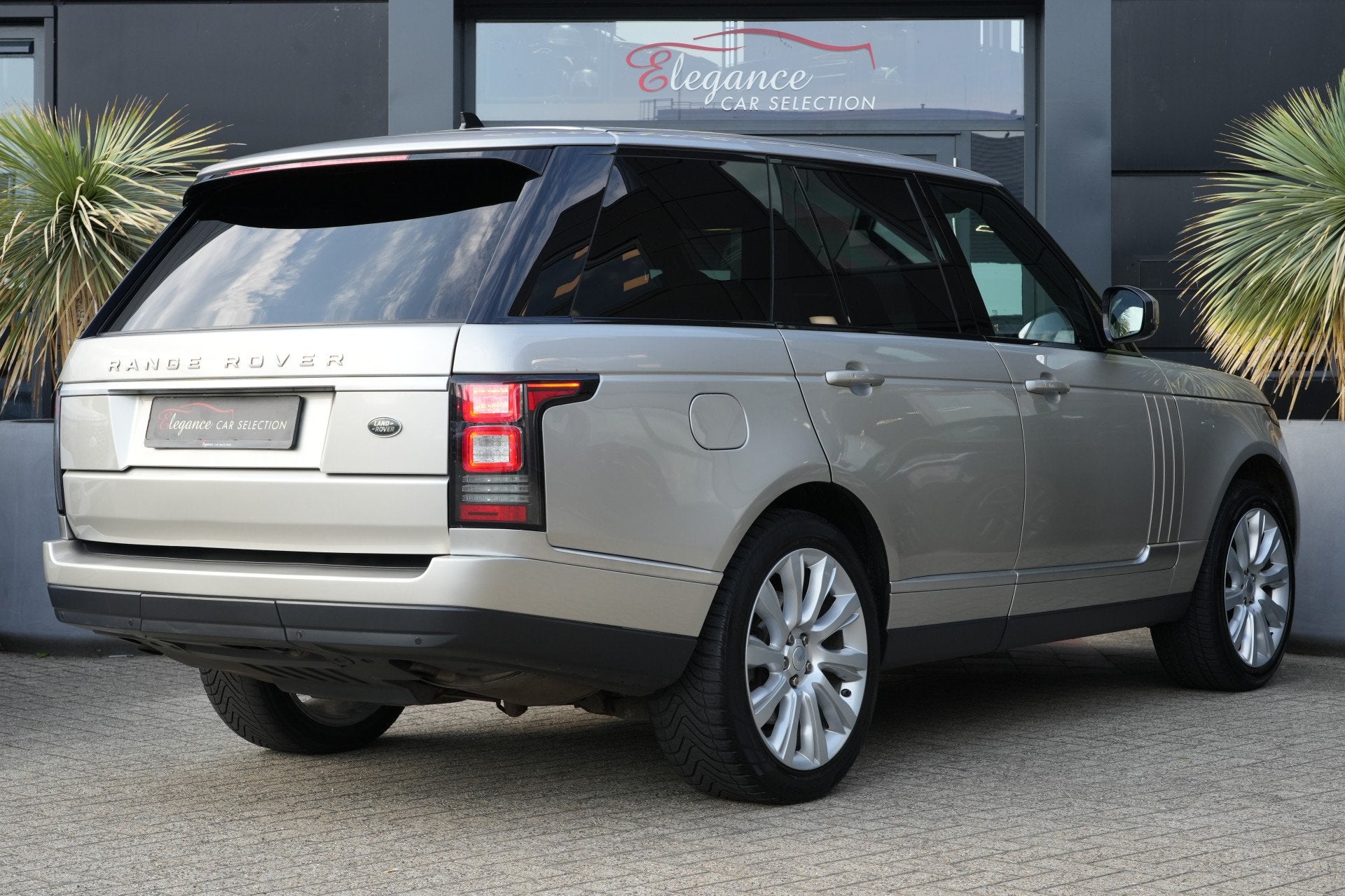 Land Rover Range Rover 3.0 TDV6 Vogue 259pk Navigatie/Trekha, Auto's, Automaat, Gebruikt, 2993 cc, 258 pk