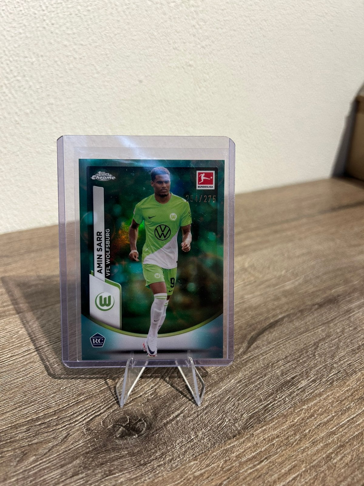 Amin Sarr 2023-24 Topps Chrome Bundesliga #98 /275 RC Rookie, Ophalen of Verzenden, Zo goed als nieuw, Plaatje