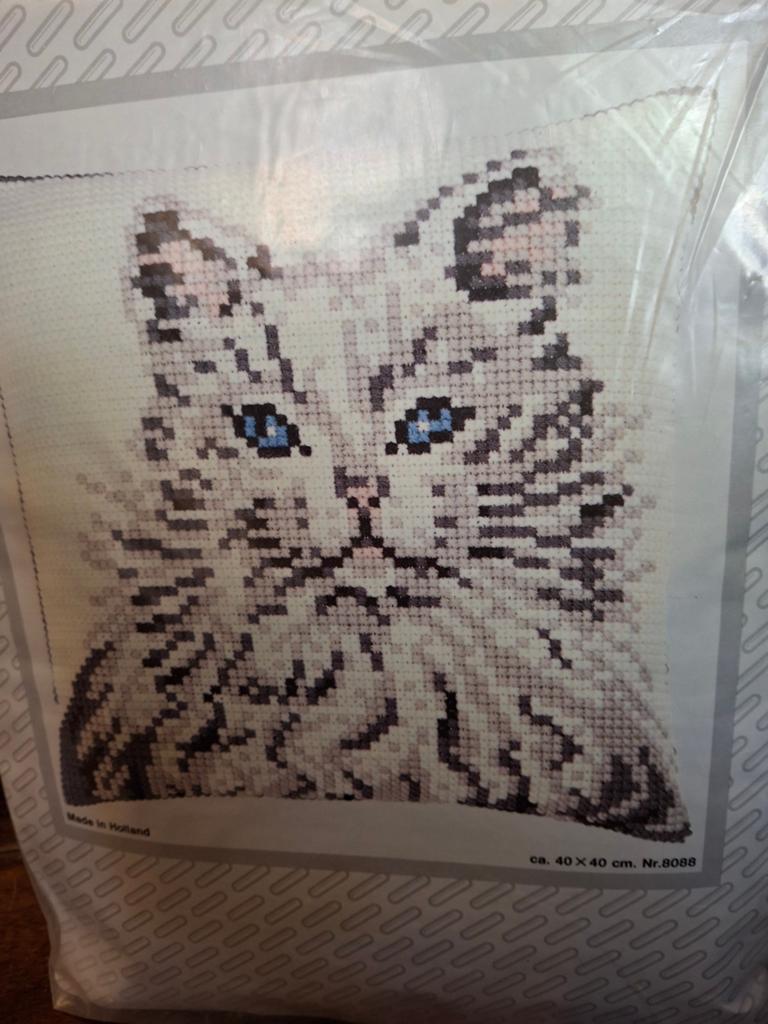 Kussen-poes, Ophalen of Verzenden, Nieuw, Borduurpakket