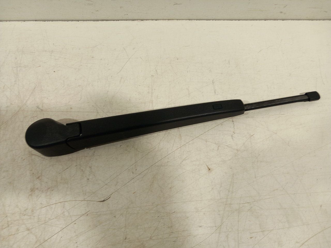 Ruitenwisserarm achterruit Volkswagen Golf, Onderdelen@venauto.nl, Van der Ven Autorecycling B.V., Gebruikt, Ettenseweg 76, 4706 PB Roosendaal, The Netherlands