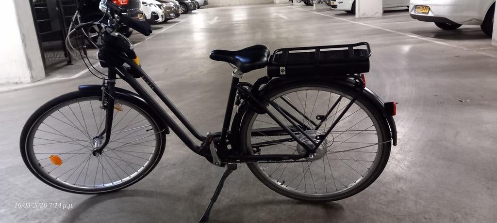 B'Twin elektrische fiets (defecte accu-aansluiting), Fietsen en Brommers, Elektrische fietsen, Overige merken, Minder dan 30 km per accu