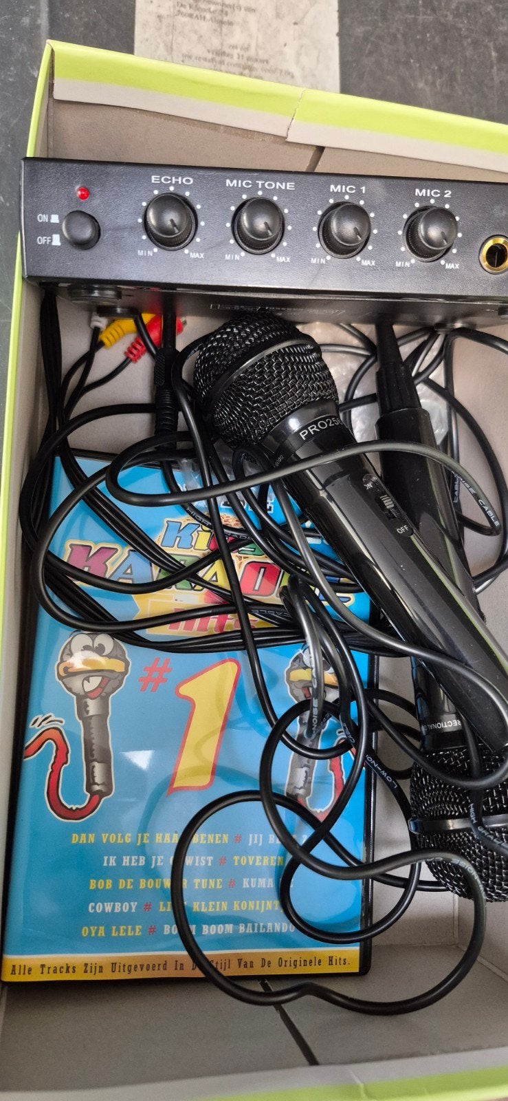 Karaokeset., Ophalen