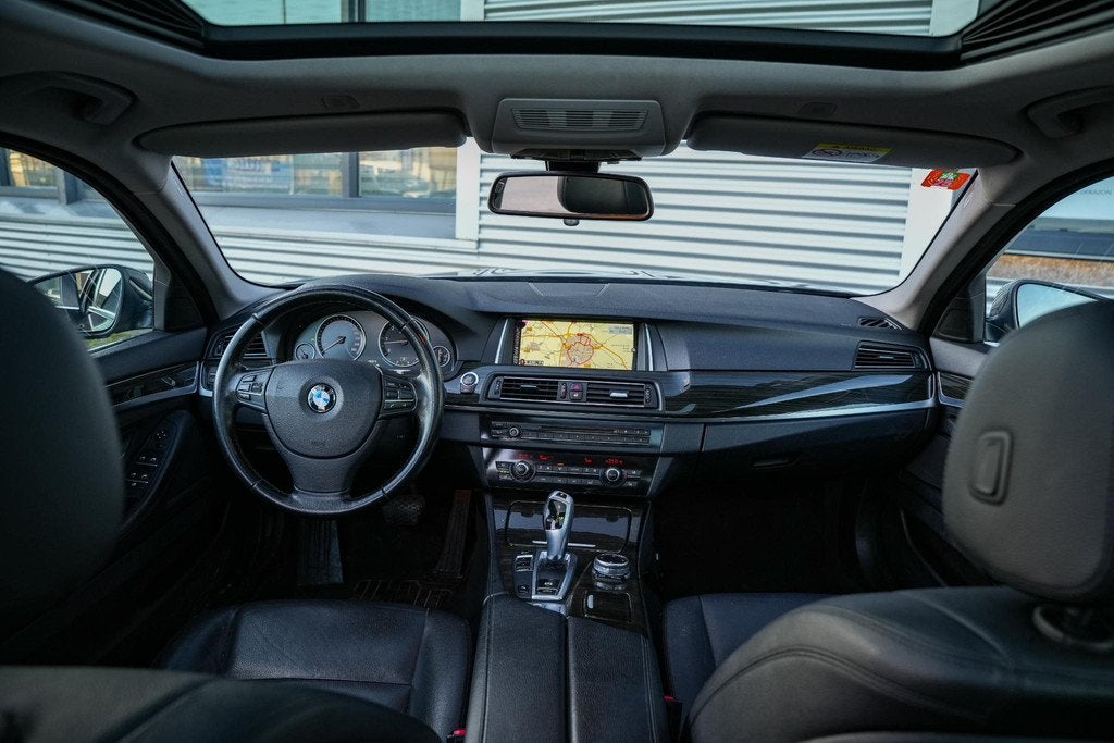 BMW 5-serie Touring 530d High Executive Dakrail 20"L.M. Pano, Auto's, Automaat, Achterwielaandrijving, 2993 cc, 1795 kg