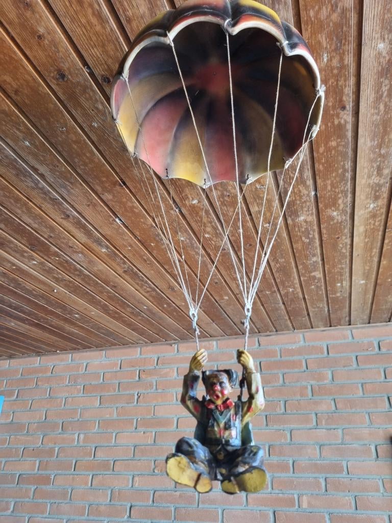 Vintage Parachutist Clown Hanger - Uniek Decoratiestuk, Ophalen of Verzenden, Gebruikt