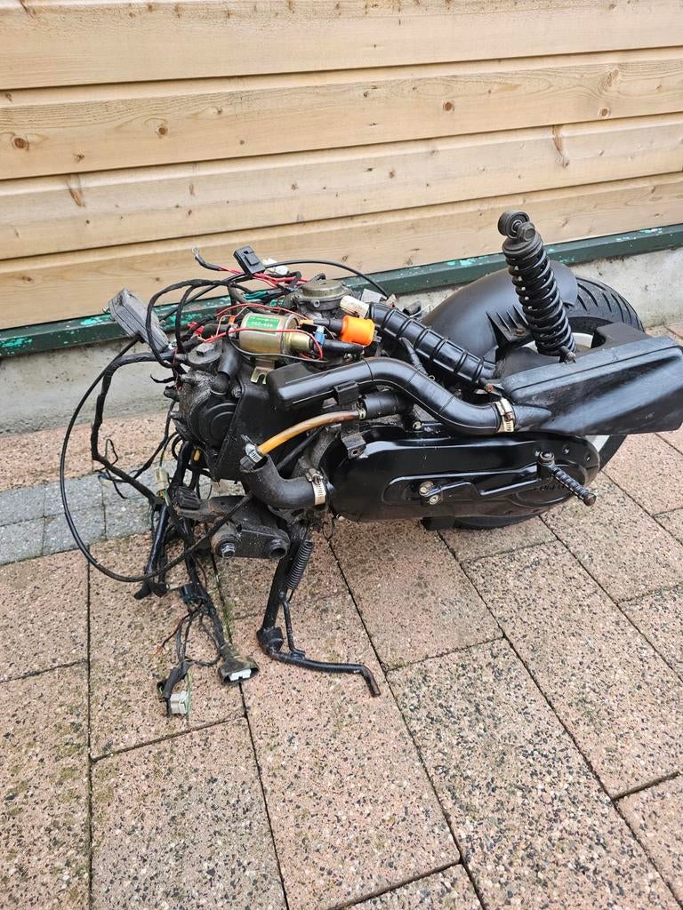 Peugeot New Vivacity Blok,Motorblok 4T Compleet + Kabelboom, Ophalen, Gebruikt, Blok, Peugeot
