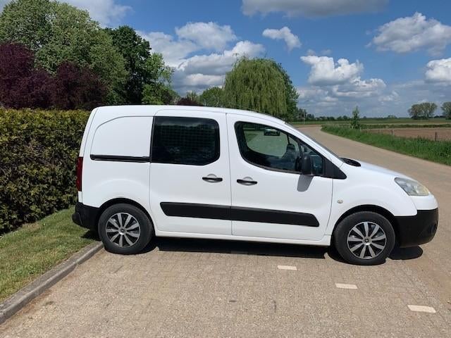 Peugeot Partner  120 L1 1.6 HDI 55KW/75 PK -3PL, Auto's, Bestelauto's, Stof, 1429 kg, 4 cilinders, Wit