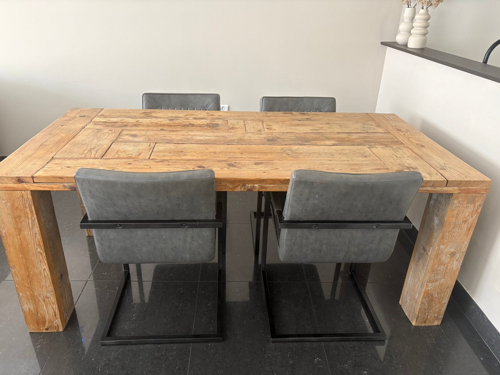 Houten tafel van steigerhout met 4 stoelen, Ophalen, Gebruikt, 200 cm of meer, 50 tot 100 cm