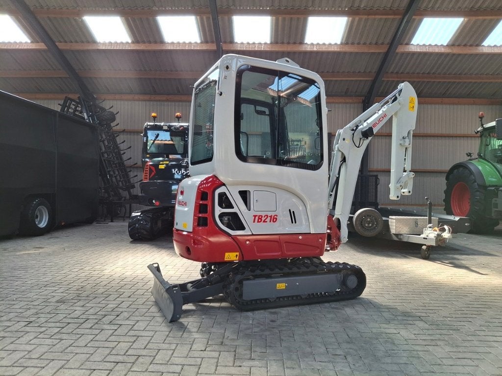 Takeuchi TB216, minigraver, minikraan, BJ2025, 50h, demo!, Ophalen, Zo goed als nieuw