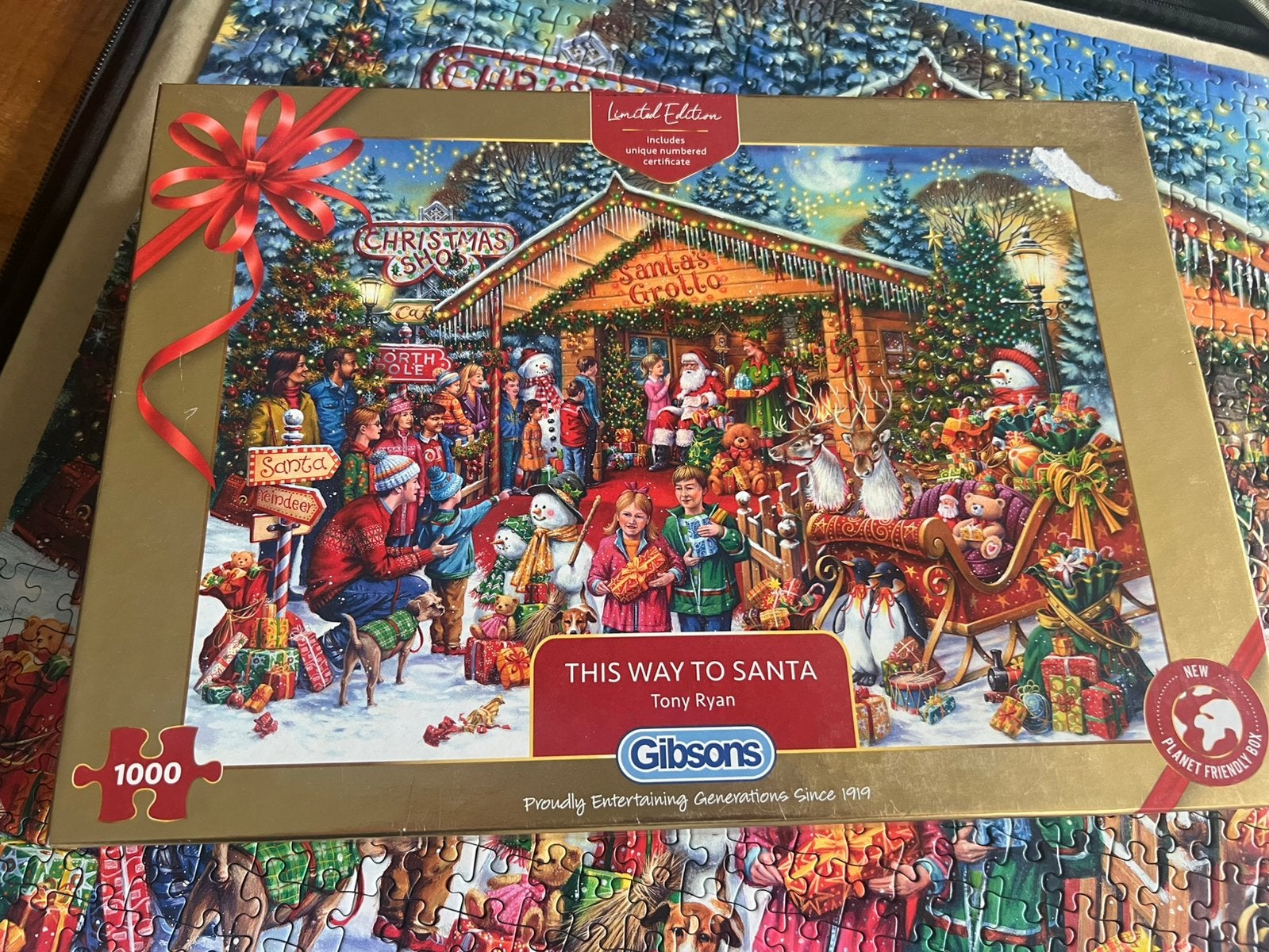 Limited edtion Gibsons puzzel 1000 stukjes This way to Santa, Ophalen of Verzenden, 500 t/m 1500 stukjes, Zo goed als nieuw