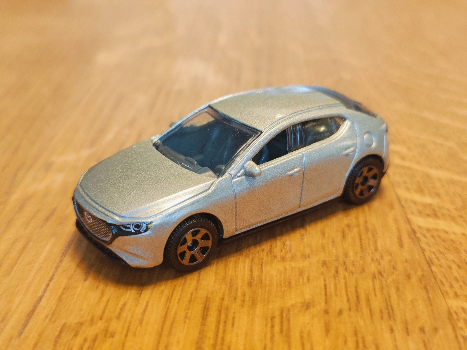 Matchbox Mazda 3 ZILVER, Ophalen of Verzenden, Zo goed als nieuw, Auto