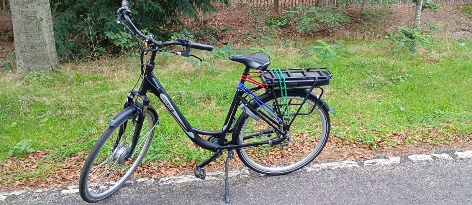 Vogue Basic E-bike - Zeer nette staat, direct rijklaar!, Fietsen en Brommers, Ophalen of Verzenden, Zo goed als nieuw, 50 km per accu of meer