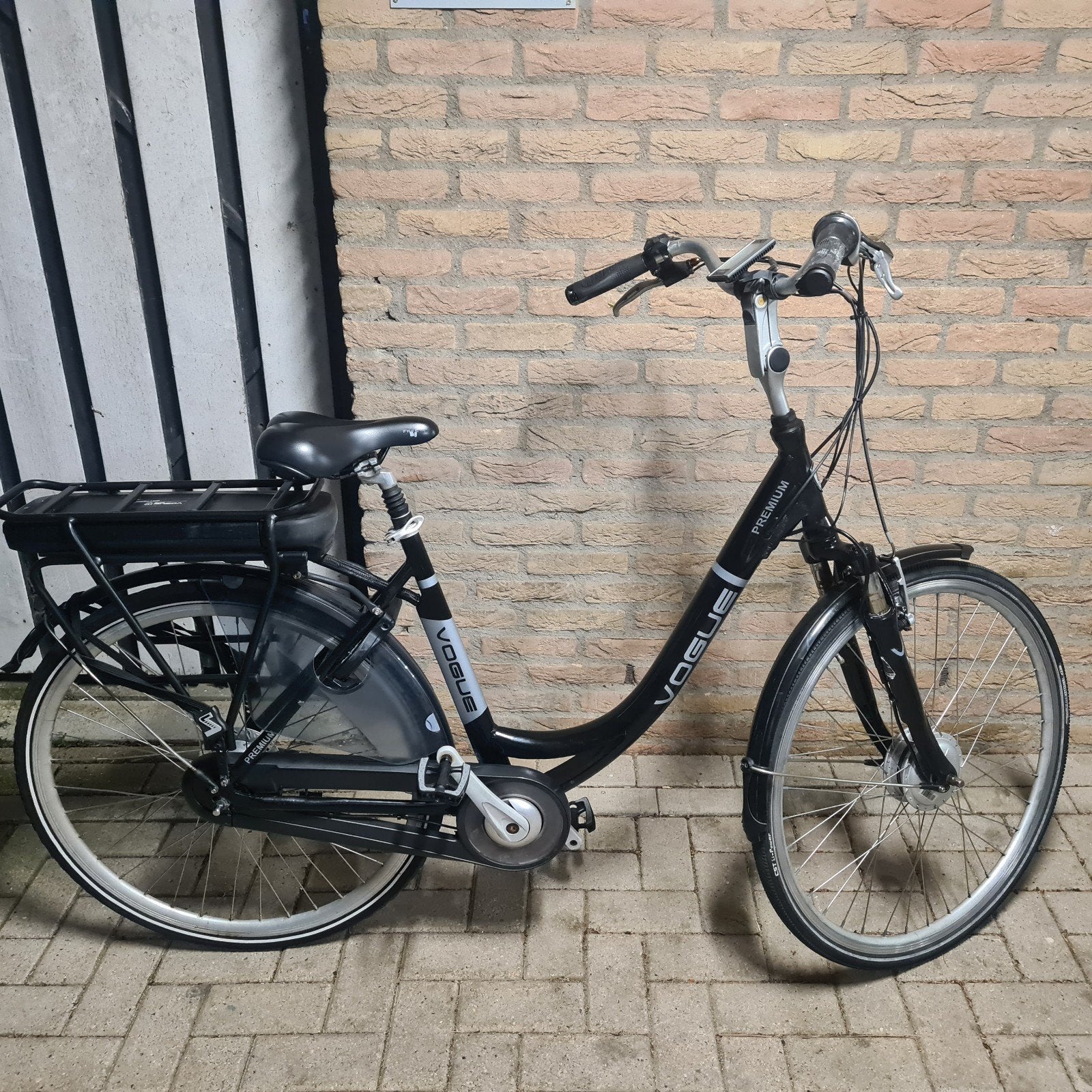 Vogue Premium Dames E-bike - Zo goed als nieuw, Fietsen en Brommers, Fietsen | Dames | Damesfietsen, Velgrem, Versnellingen, Zo goed als nieuw
