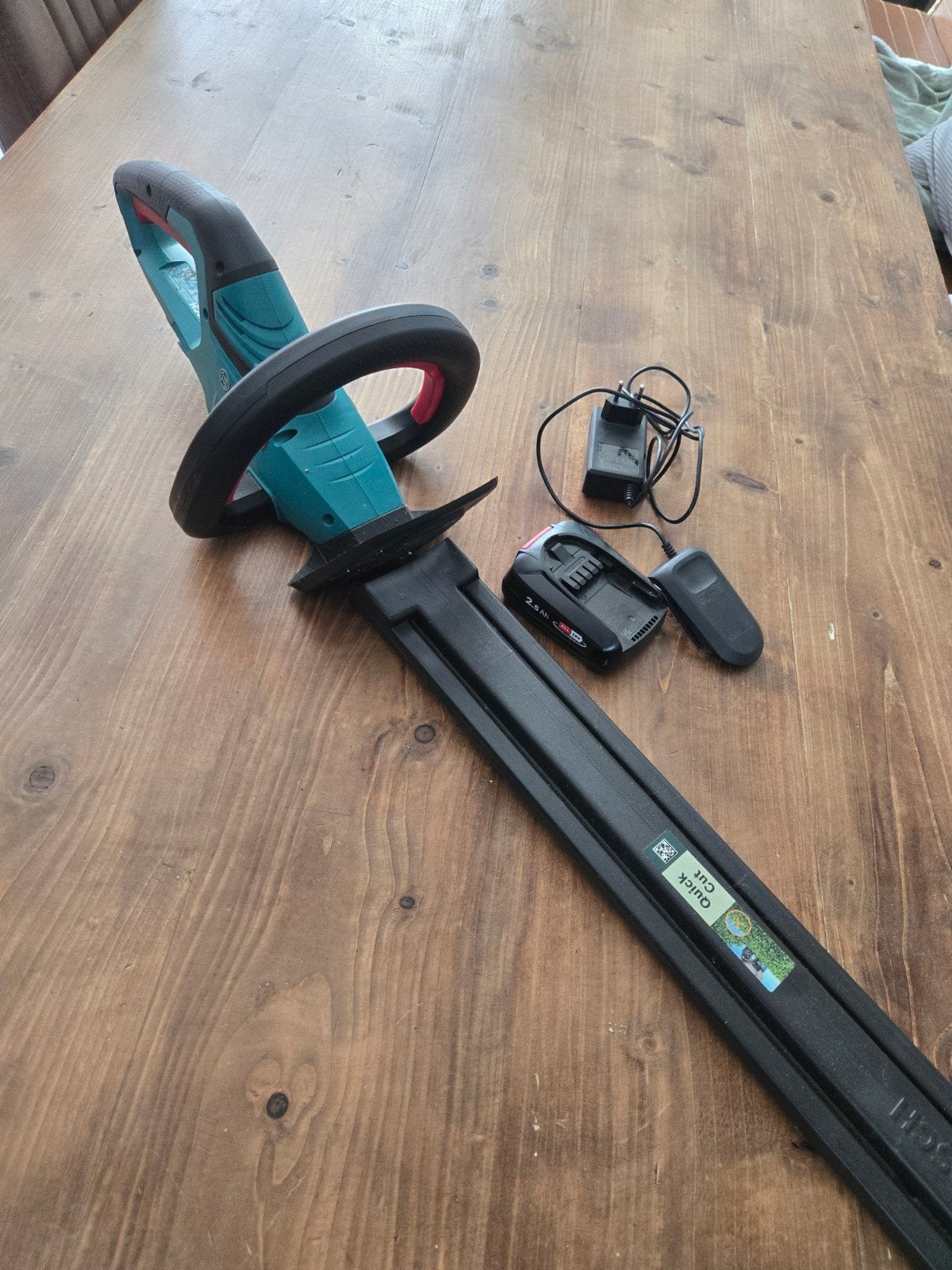 Bosch AHS 55-20 LI Heggenschaar met Accu en Lader, Ophalen of Verzenden, Gebruikt, Accu, Bosch
