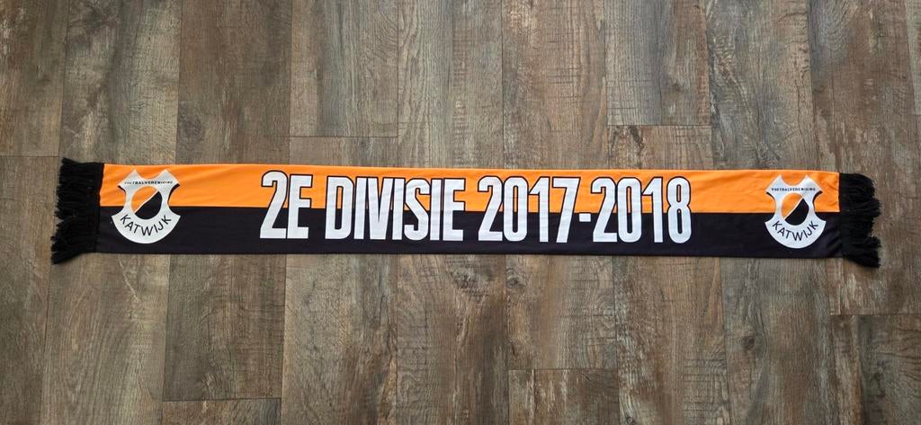 Sjaal VV Katwijk, Ophalen of Verzenden, Zo goed als nieuw, Buitenlandse clubs, Vaantje of Sjaal
