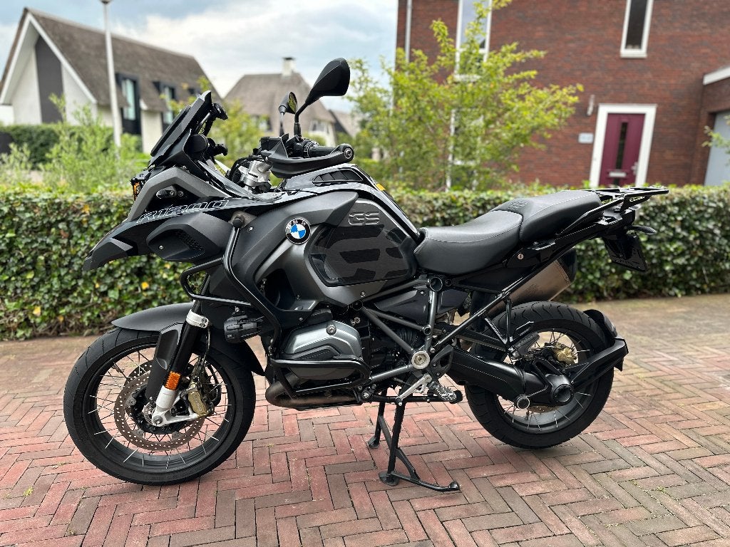 BMW R1200GS Adventure Triple Black TFT | Akrapovic | Koffers, 2 cilinders, Occasion, Motorrijbewijs A, Handvatverwarming