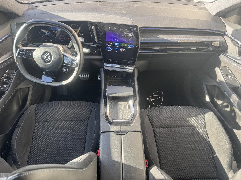 Renault Austral 1.2 E-Tech Full Hybrid 200 Techno Esprit Alp, Auto's, Renault, Gebruikt, 1199 cc, Zwart, Bedrijf