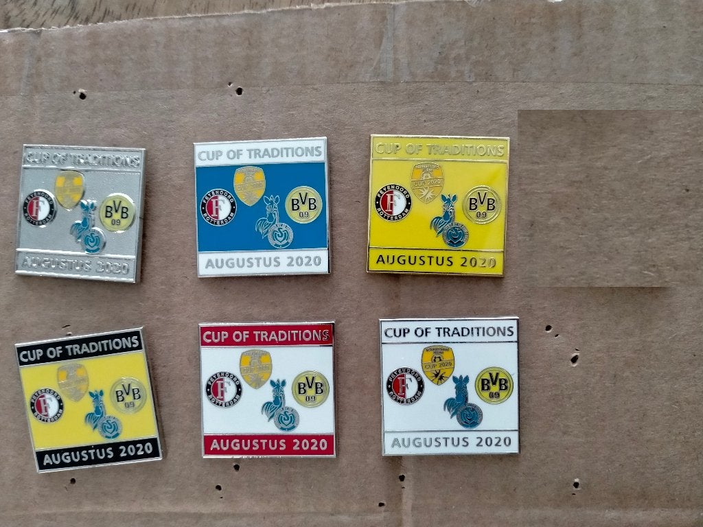 Cup of Traditions logo Feyenoord voetbal pins sport club, Verzenden, Zo goed als nieuw, Sport