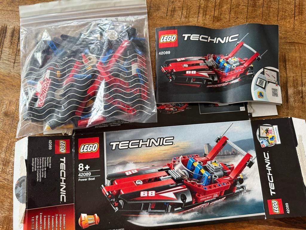 Lego Technic Powerboot 42089 - Complete set met doos, Lego, Ophalen of Verzenden, Zo goed als nieuw, Complete set