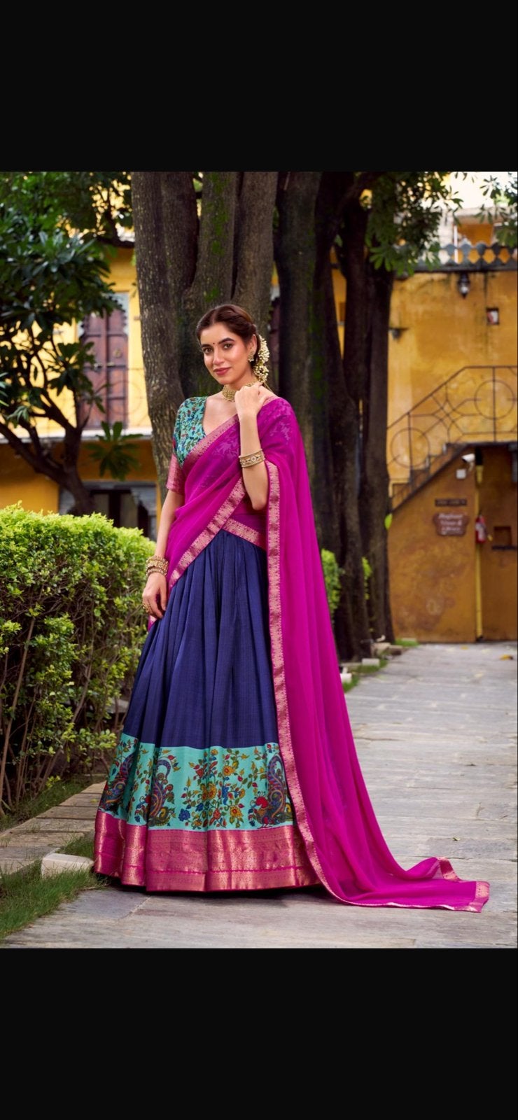 Prachtige Indiase Lehenga Choli - Feestelijke Outfit, Maat 38/40 (M), Nieuw, Onder de knie, Meerkleurig