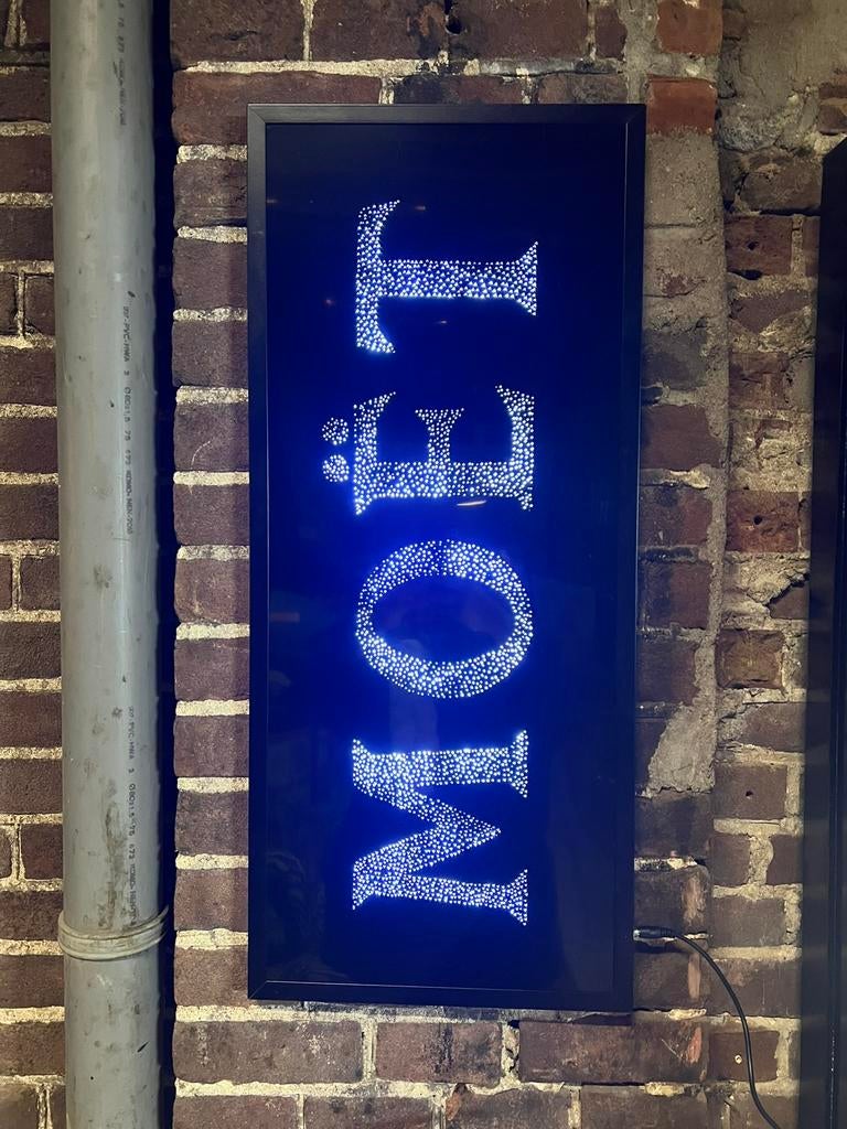 Zeldzame Moët et Chandon lichtreclame, Ophalen, Lichtbak of (neon) lamp, Zo goed als nieuw, Nvt