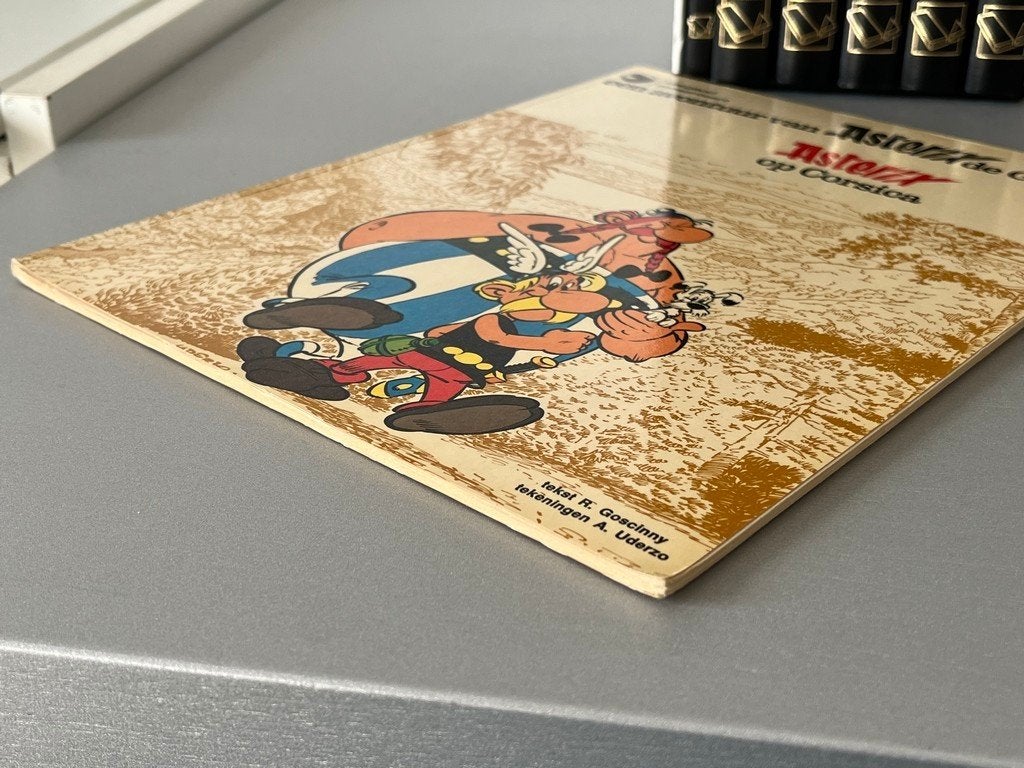 ASTERIX nr 20 OP CORSICA uit 1981 stripboek strip boek, René Goscinny, Albert Uderzo, Eén stripboek, Ophalen of Verzenden, Zo goed als nieuw