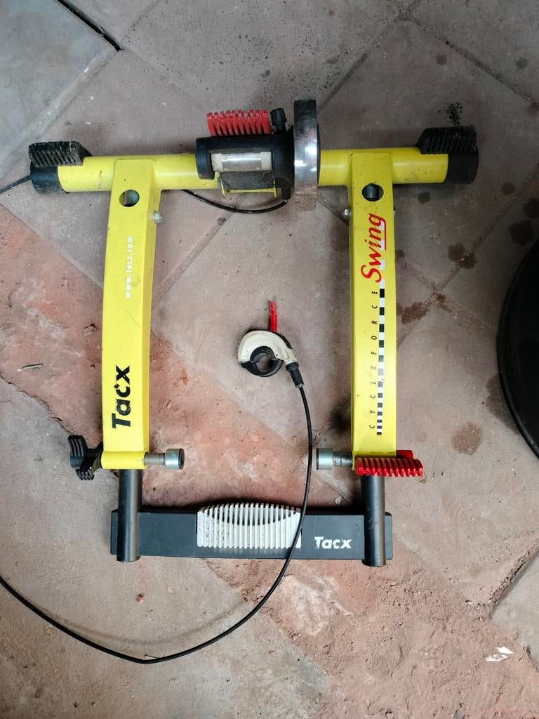 Tacx Swing fietstrainer - Ideaal voor wintertraining, Ophalen