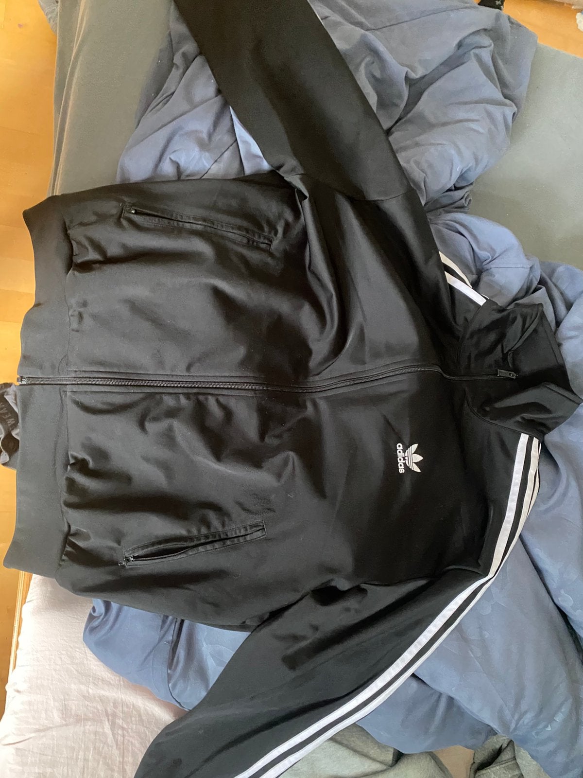 Adidas vest L, Zwart, Ophalen of Verzenden, Zo goed als nieuw, Maat 42/44 (L)