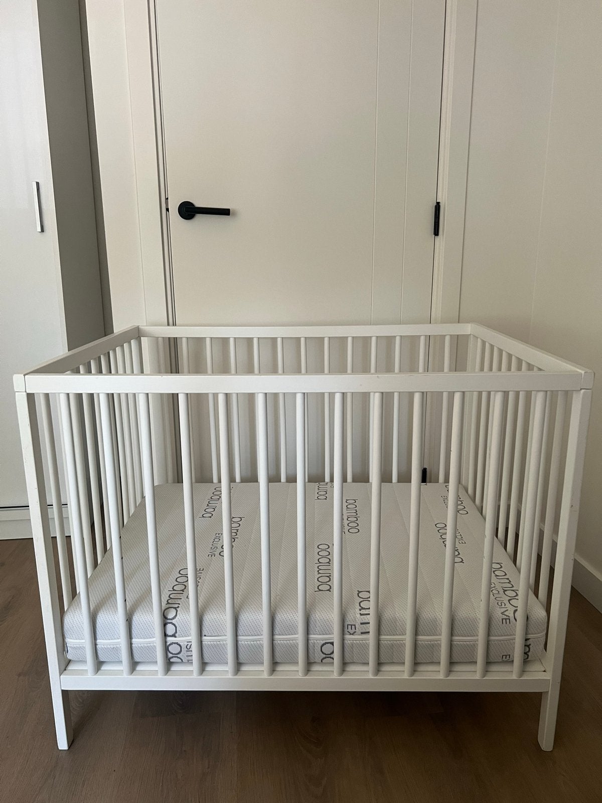 Witte box inclusief matras - 100x75x75 cm, Kinderen en Baby's, Boxen, Ophalen, Gebruikt, Rechthoekig, In hoogte verstelbaar