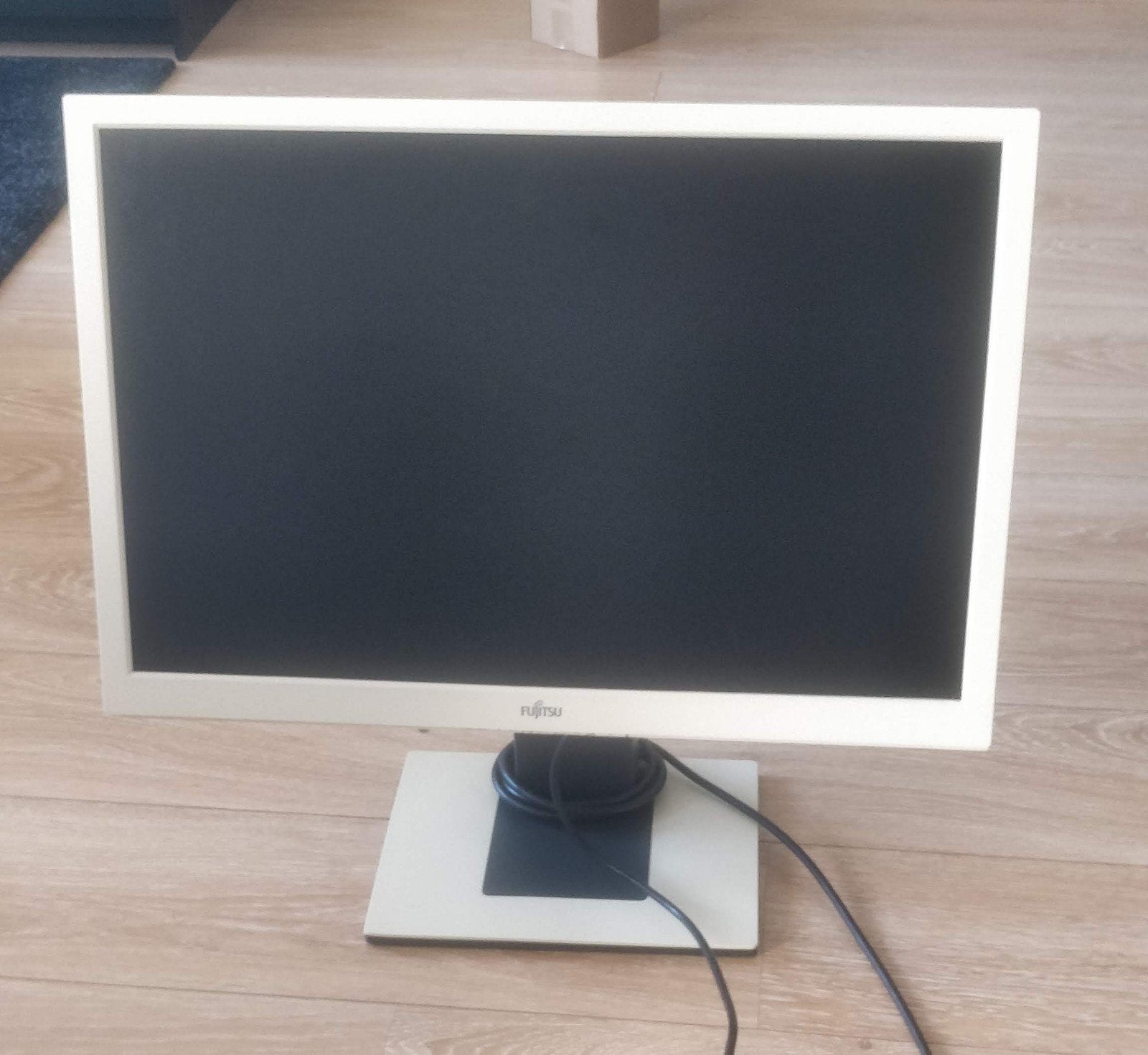 Fujitsu monitor - Ideaal voor kantoor of tweede scherm, Computers en Software, Monitoren, Gebruikt, DVI, Ophalen