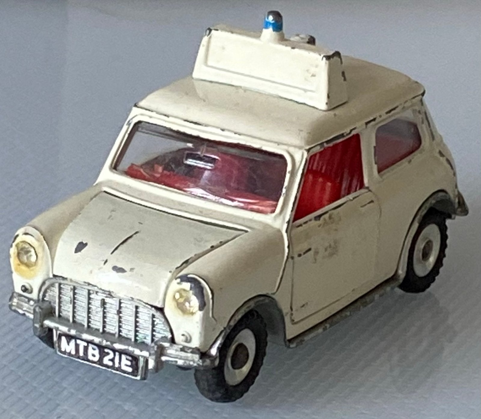 Dinky Toys Mini Cooper Police Auto 1:43, Ophalen of Verzenden, Gebruikt, Auto, Dinky Toys