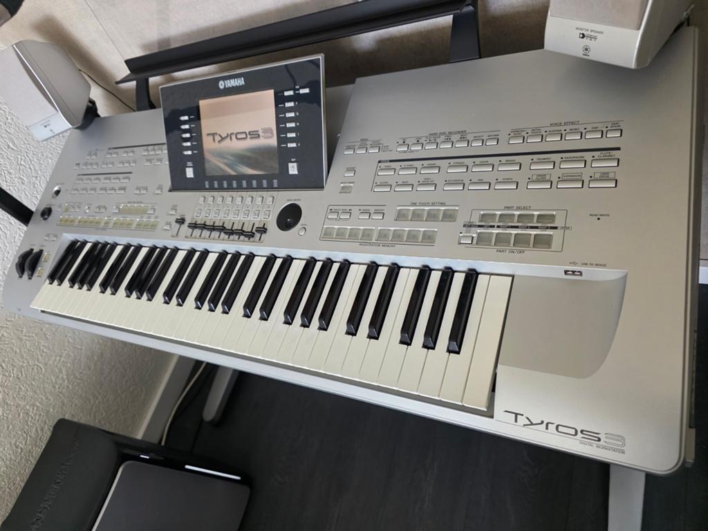 Yamaha Tyros 3 Workstation Keyboard + Speakers & Standaard, Ophalen, Midi-aansluiting, Yamaha, 61 toetsen