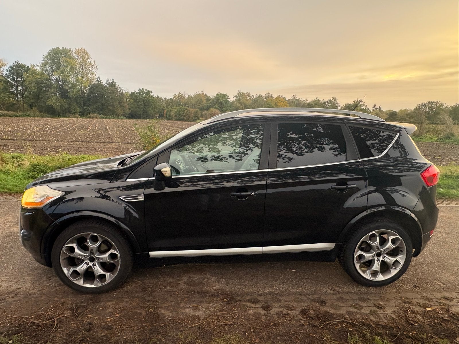 Ford Kuga 2.5 T 147KW AWD AUT 2011 Zwart, Auto's, Automaat, 1553 kg, 10 km/l, Vierwielaandrijving
