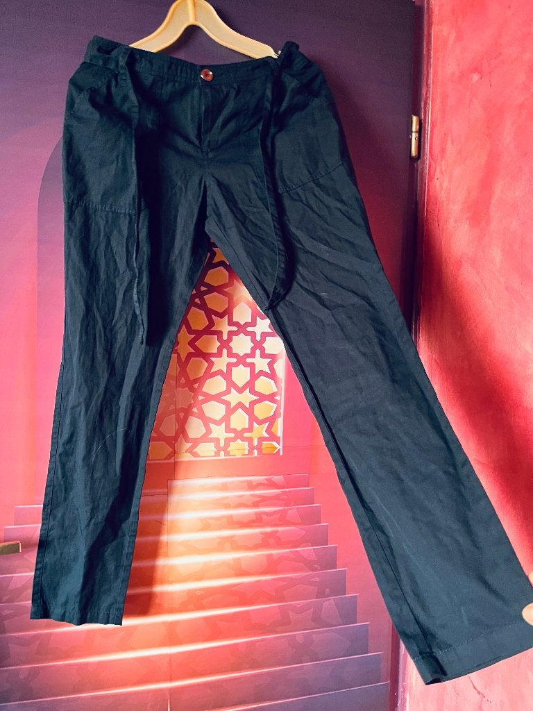 Splinternieuwe broek 38 met een soort riem van Mango 17,99€, Maat 38/40 (M), Mango, Blauw, Nieuw