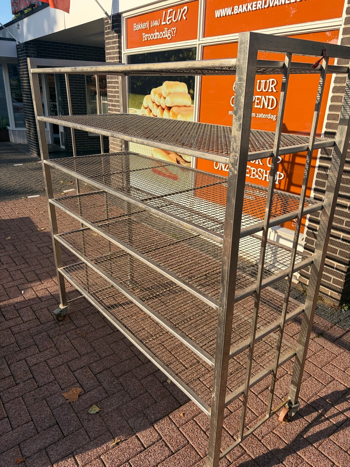 Robuust RVS Broodrek op Wielen - Perfect voor Bakkerijen, Ophalen