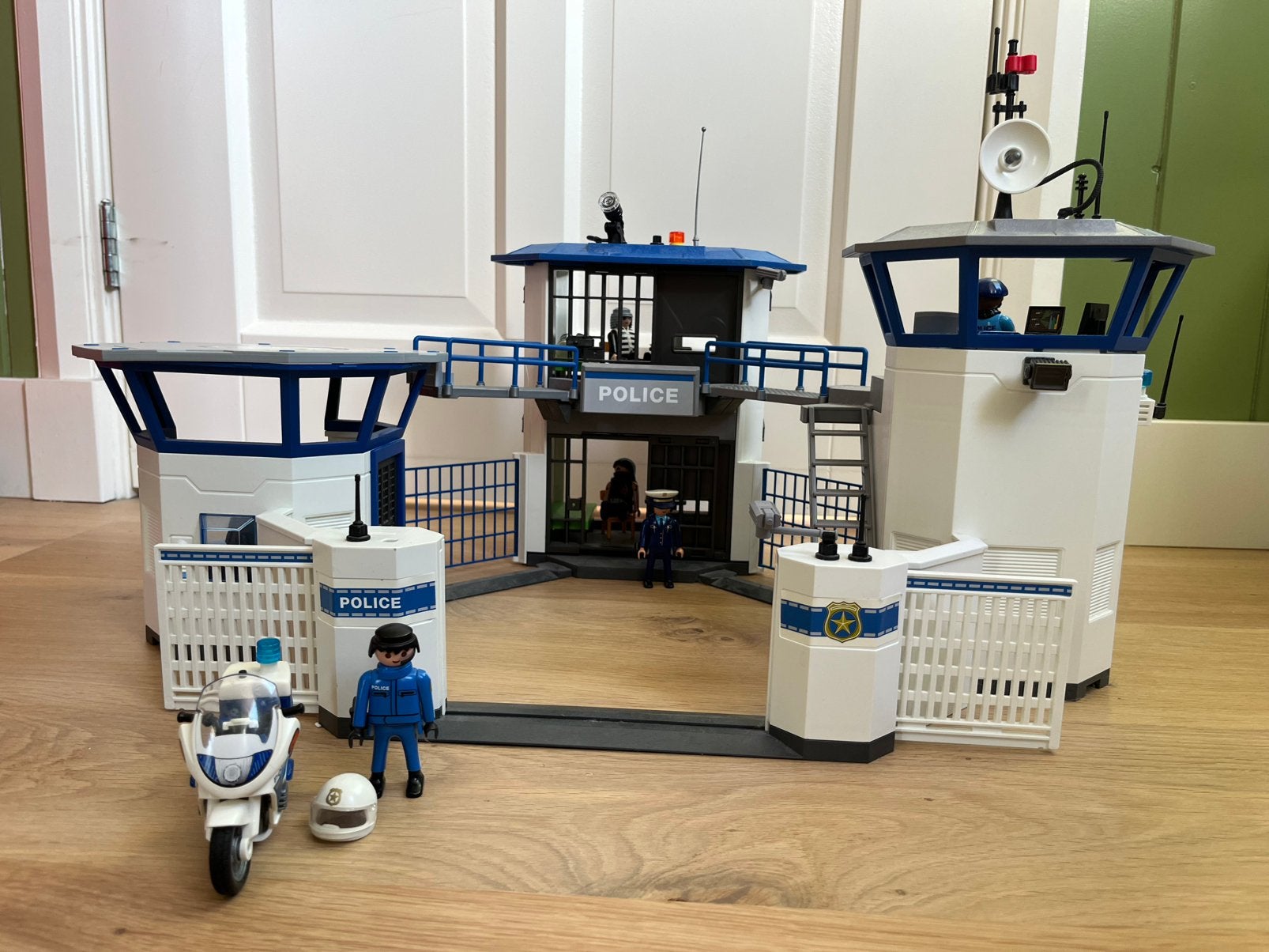 Foto 2 van Politie bureau