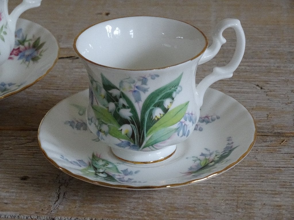 1x Kop-en-schotel, Royal Albert, Summertime Series CHEVERELL, Ophalen of Verzenden