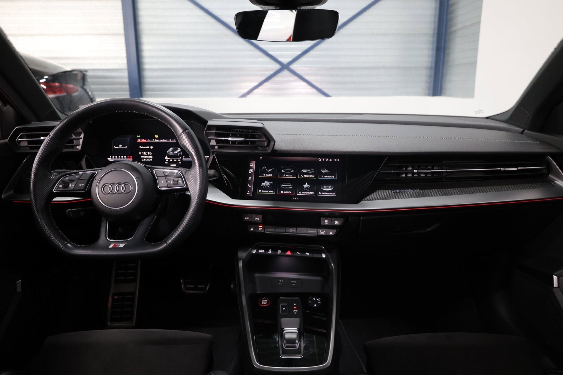 Audi S3 Limousine 2.0 TFSI quattro 310+PK LED/VIRTUAL/B&O/PA, Gebruikt, 4 cilinders, 1984 cc, Vierwielaandrijving