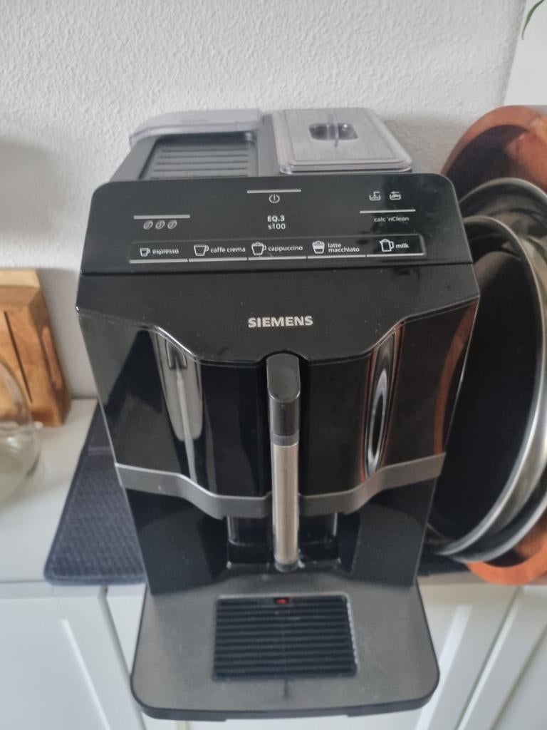 Siemens EQ.3 S100 koffiemachine, Witgoed en Apparatuur, Koffiezetapparaten, Ophalen of Verzenden, Koffiemachine, Stoompijpje
