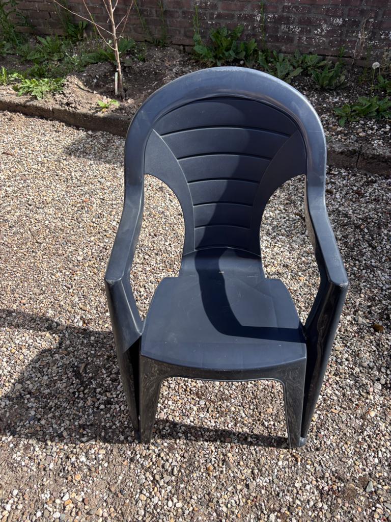 Mooie tuinstoelen, Tuin en Terras, Tuinstoelen, Ophalen of Verzenden, Gebruikt, Plastic, Stapelbaar
