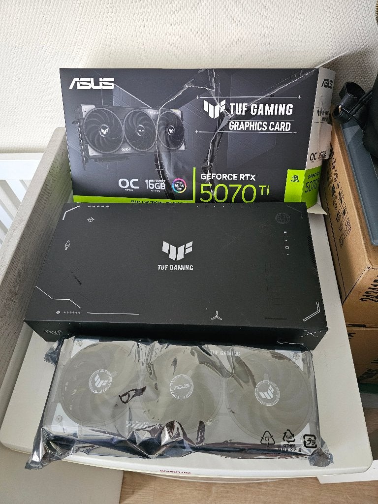Exchange ruilen ASUS TUF Gaming GeForce RTX 5070 Ті 16GB GPU, Computers en Software, Videokaarten, Ophalen, Overige soorten, Nieuw