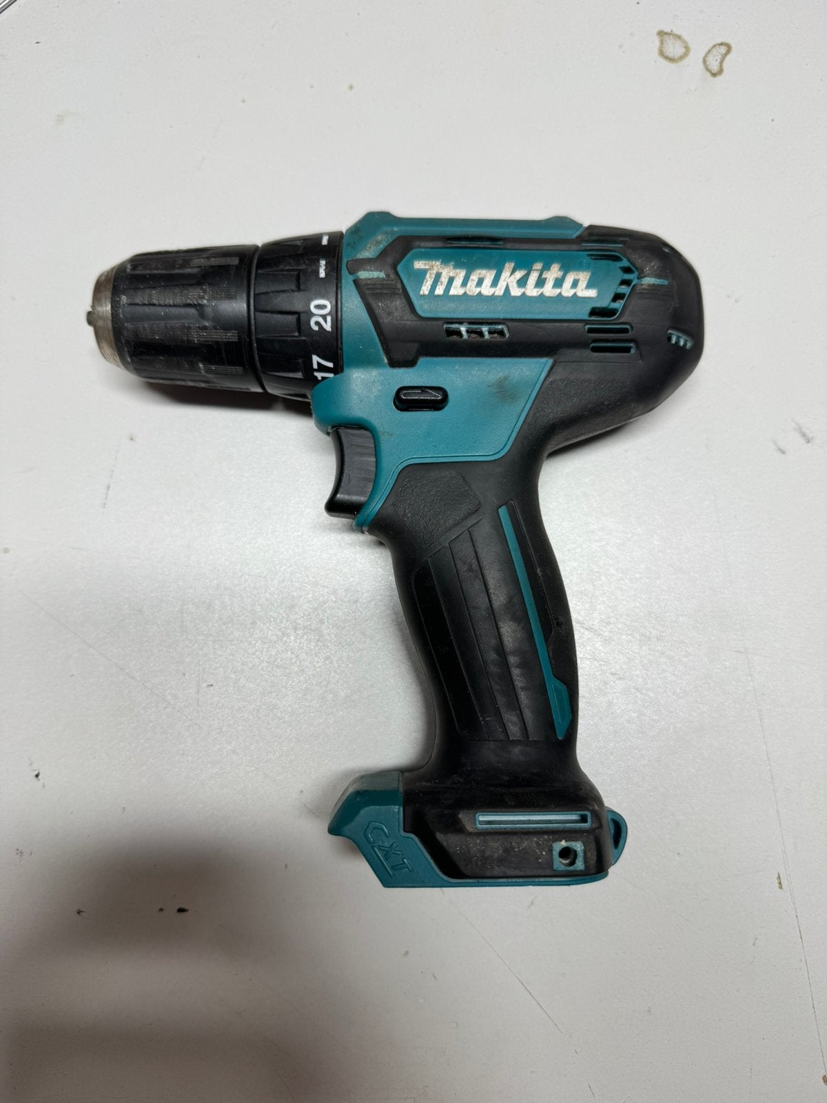 Makita accuboormachine, Ophalen, Zo goed als nieuw, Minder dan 400 watt, Boormachine