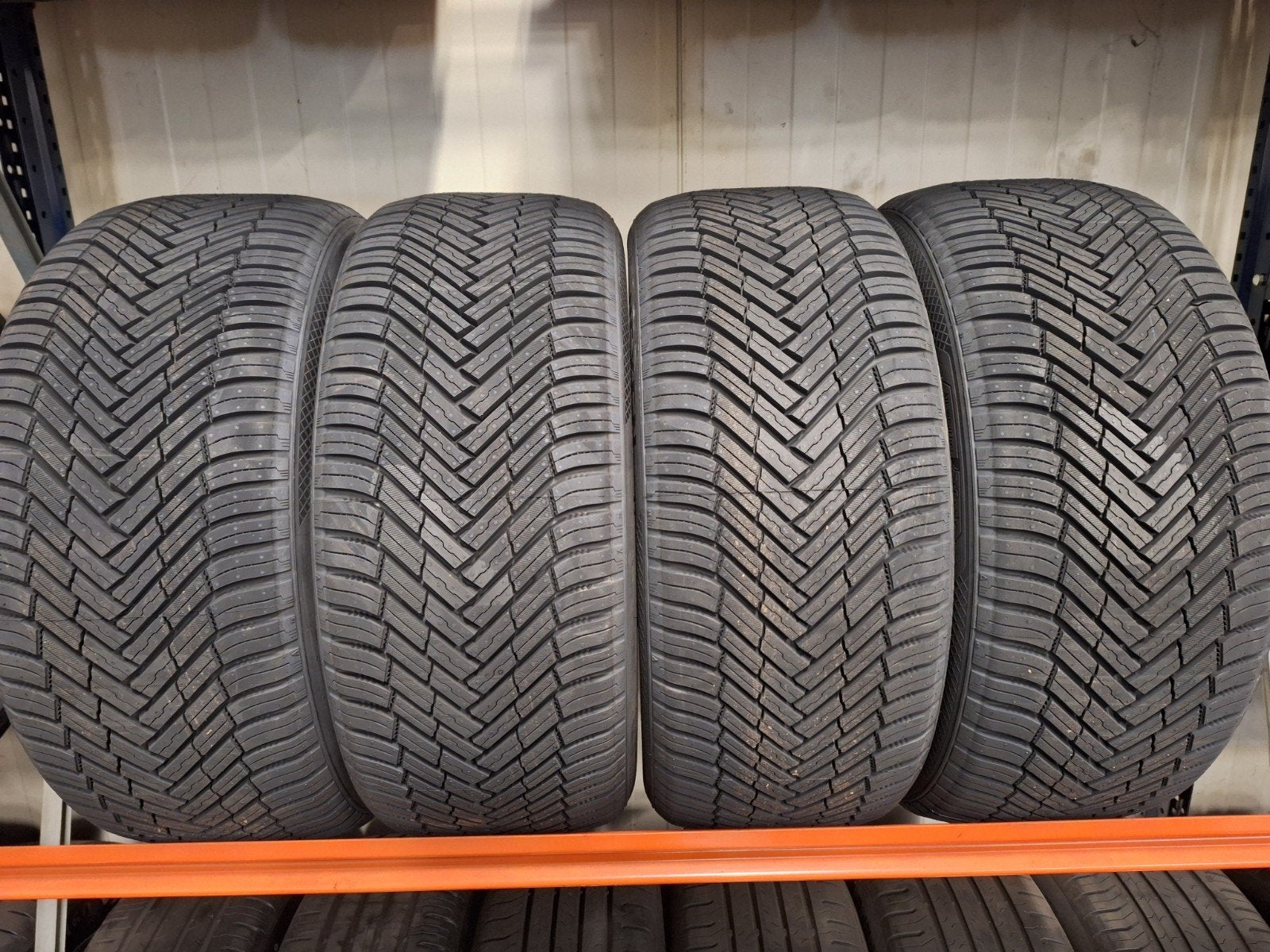 Nieuwe all season banden 225/45R17  2254517  225 45 17, Ophalen, Info@bandenserviceraalte.nl, Nieuw, 17 inch