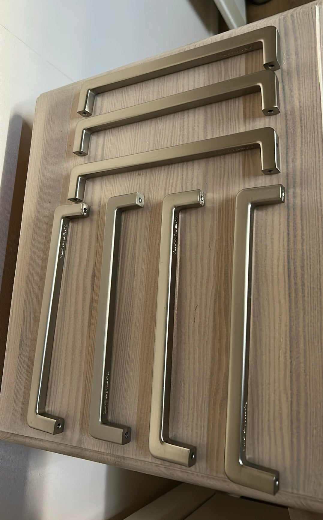 7+ 1 strakke design keuken grepen, Huis en Inrichting, Keuken | Keukenelementen, Minder dan 50 cm, Nieuw, Ophalen of Verzenden