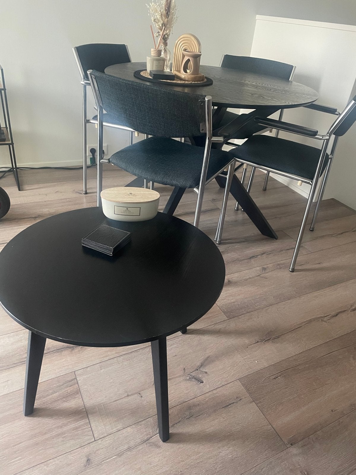 Eettafel, salontafel en stoelen set - Zwart, Gebruikt, 100 tot 150 cm, Ophalen of Verzenden, Vier personen