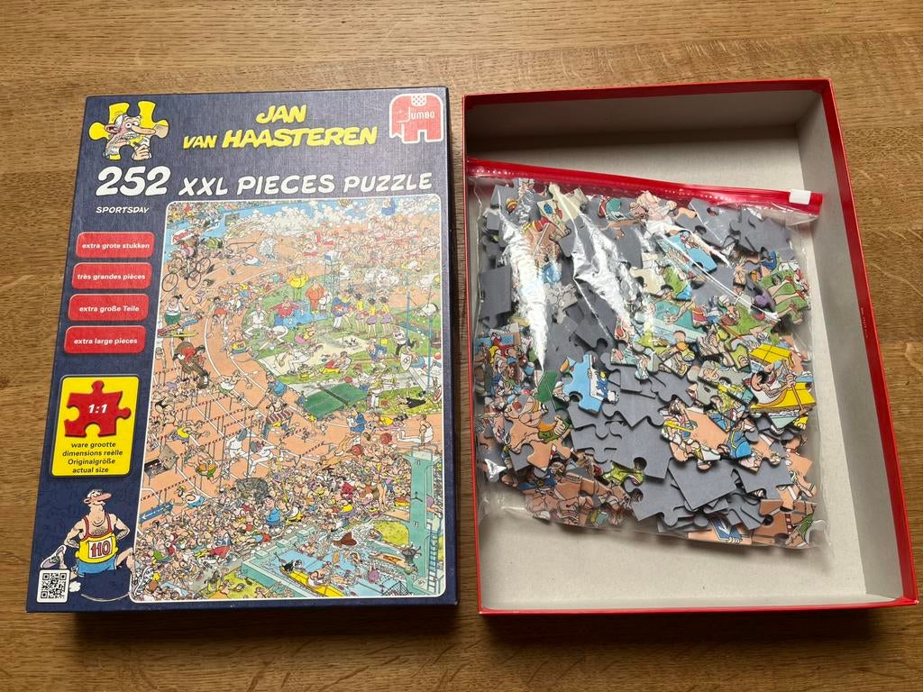 Puzzel 252 XXL stukjes Jan van Haasteren, Ophalen of Verzenden, Minder dan 500 stukjes, Zo goed als nieuw, Legpuzzel