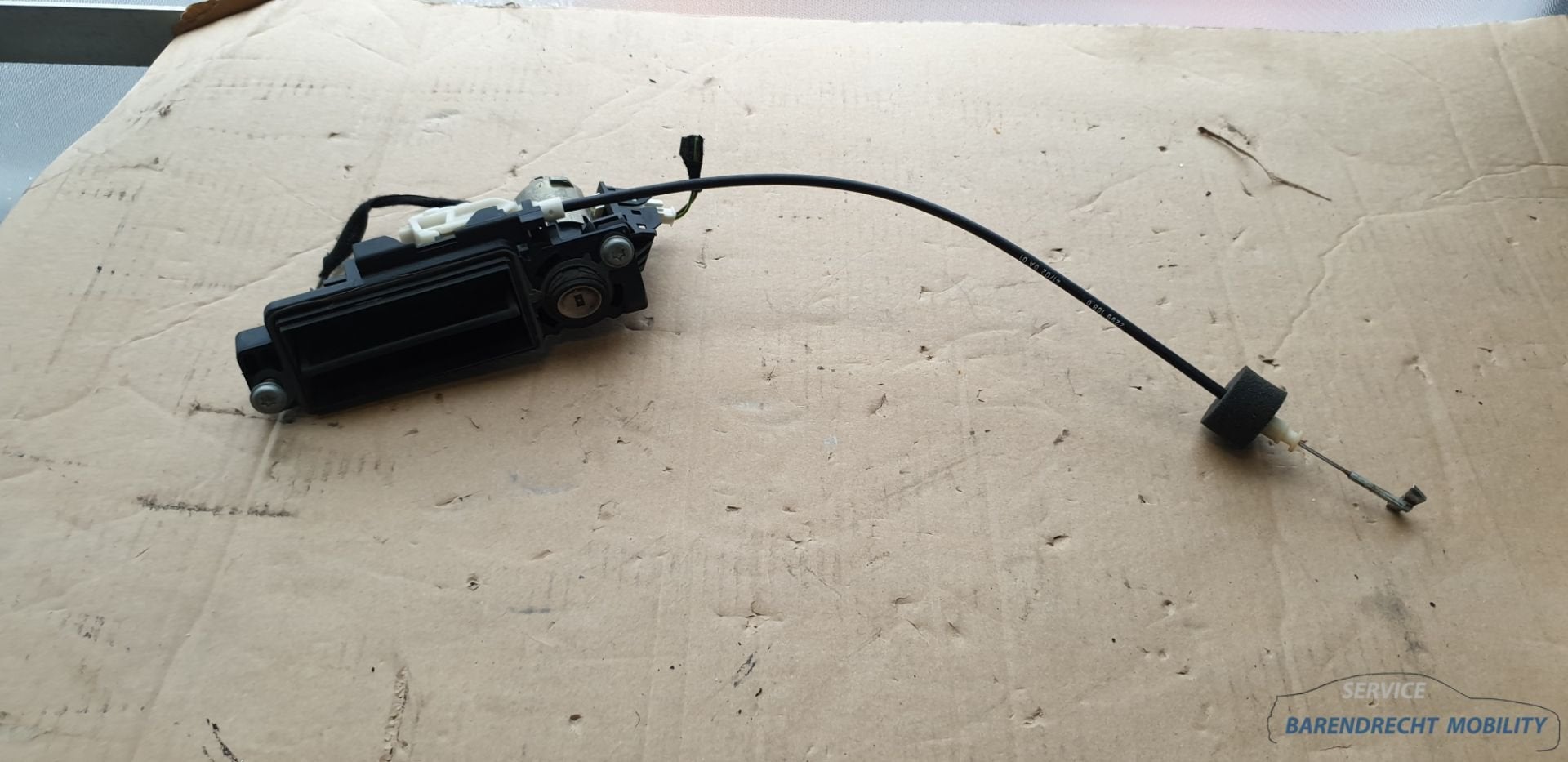 Handgreep kofferbak W211 E Klasse Mercedes A2037500693 origi, Gebruikt, Mercedes-Benz AG, Mercedes-Benz, Ophalen of Verzenden