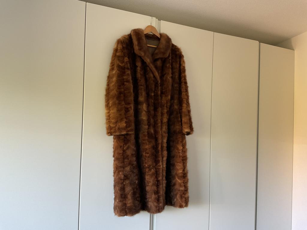 Prachtige lange bontjas (echt bont & handmade), Ophalen, Zo goed als nieuw, Maat 42/44 (L), Bruin