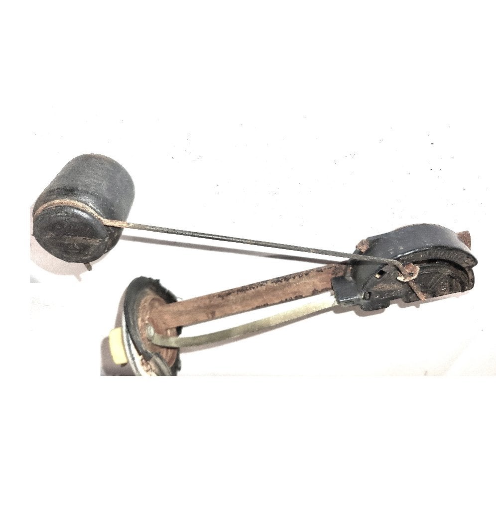 Tankvlotter van oude Franse auto Renault of Peugeot, Citroën, Ophalen of Verzenden, Gebruikt, Peugeot