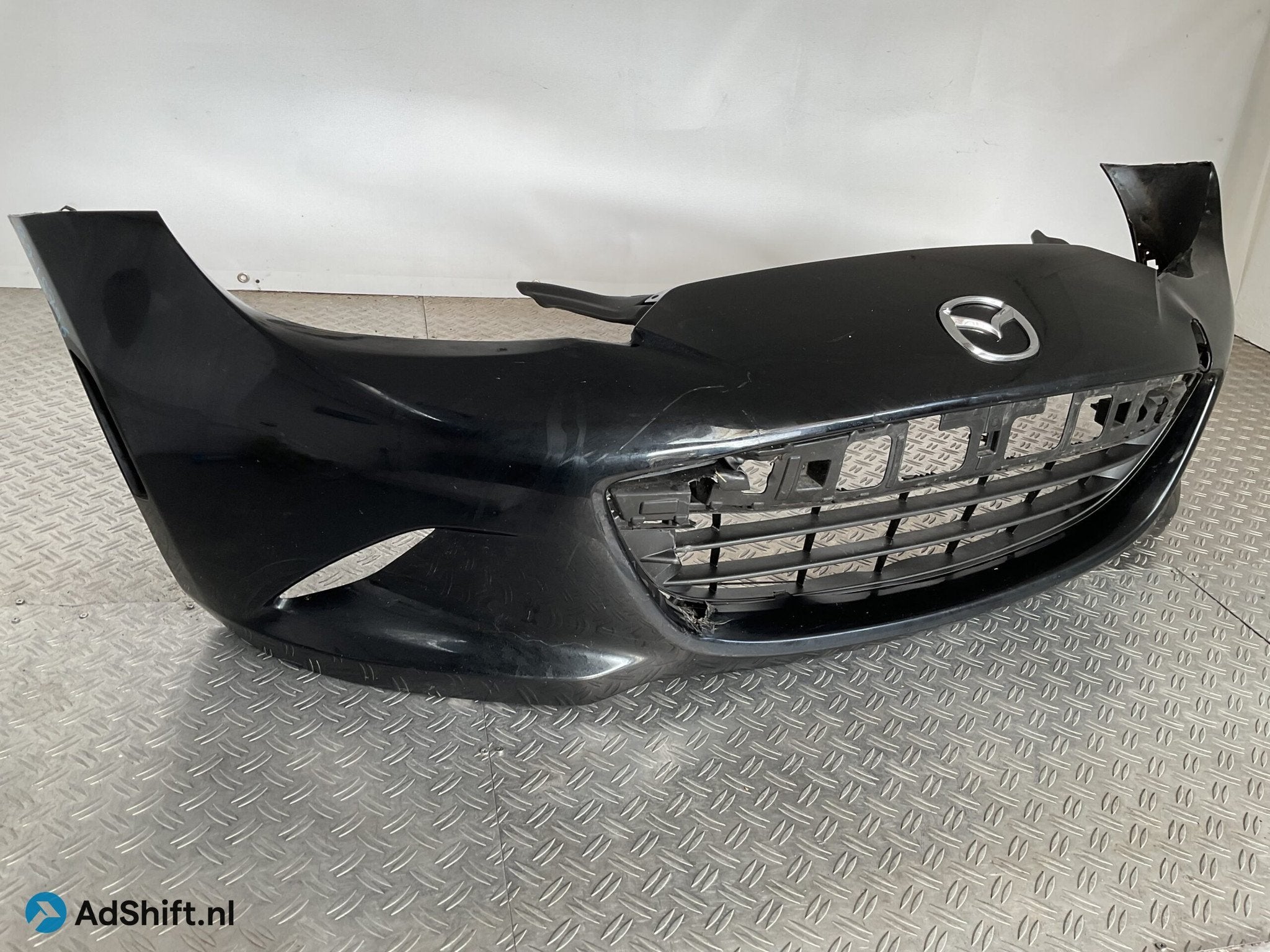 Bumper Mazda MX5 MX-5 N243-50031 Voorbumper B9-15796z, Bumper